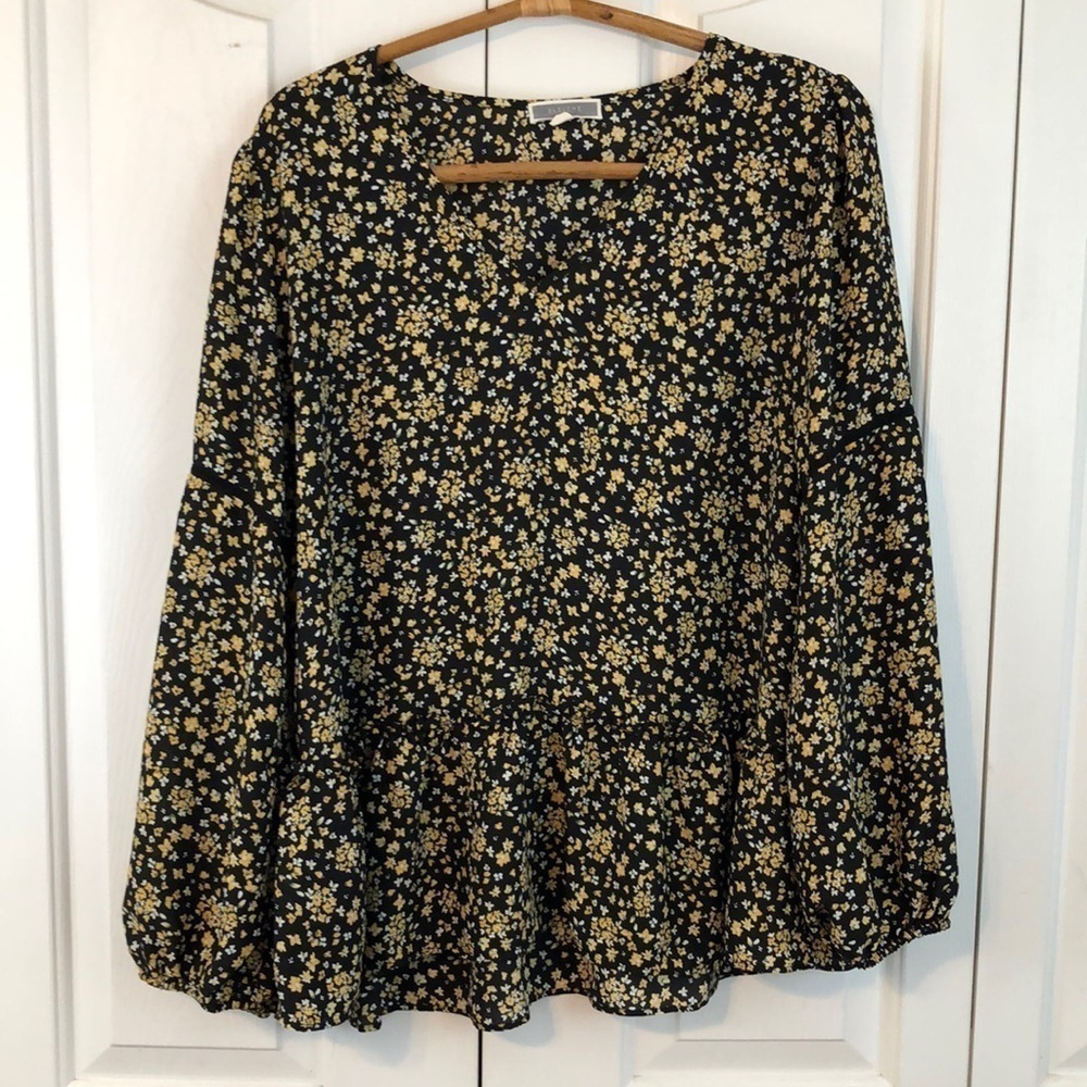 Pleione Ditsy Floral Boho Crochet Ruffle V Neck Peasant Top Size Large